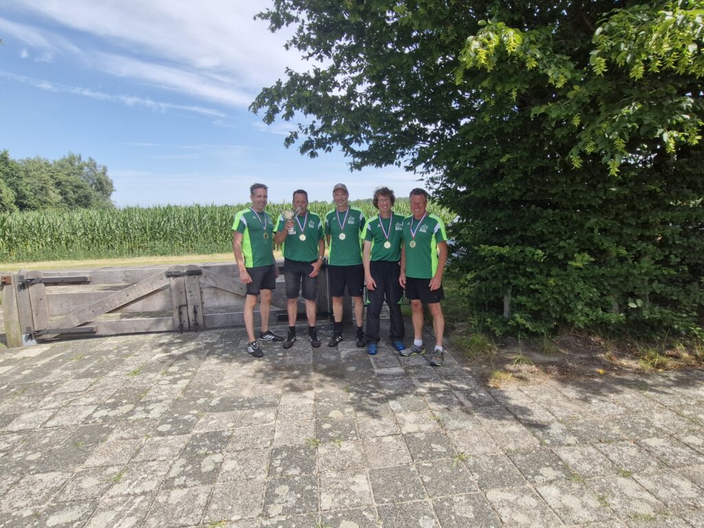 veteranen KV Mander winnaar NKB Veldcup 2026